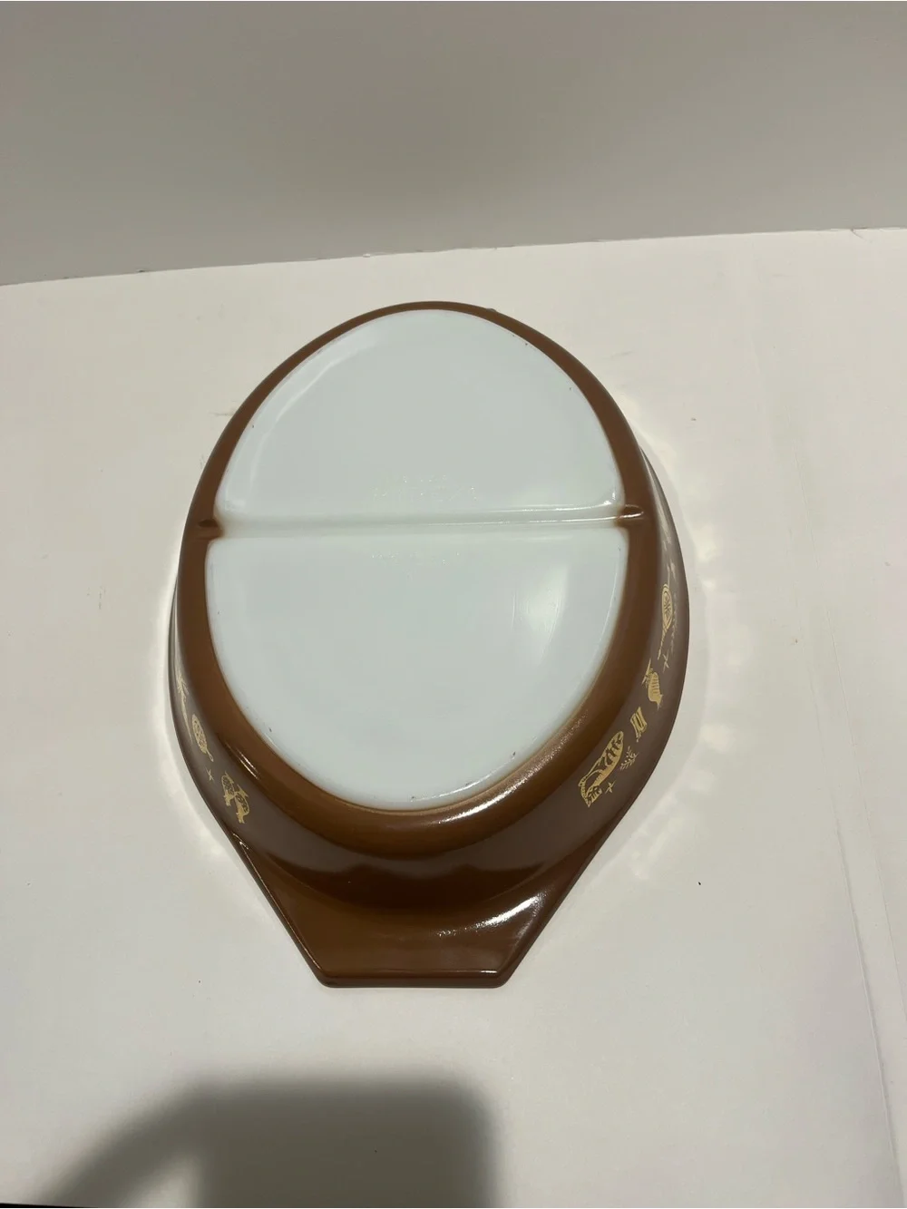 Vintage Pyrex 1 1/2 Quart Early American Oval Divided Serving Dish, 963-7 - MINT